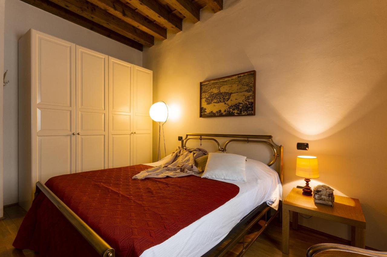 Cavour Suite - Smart Holiday Mântua Exterior foto